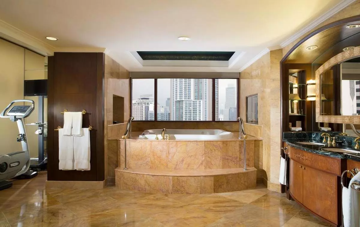 Sheraton Imperial Kuala Lumpur Hotel lux room (Copy).jpg